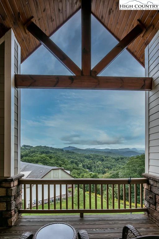 Image number 18 for the current listing