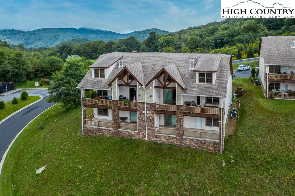 Image number 3 for the current listing