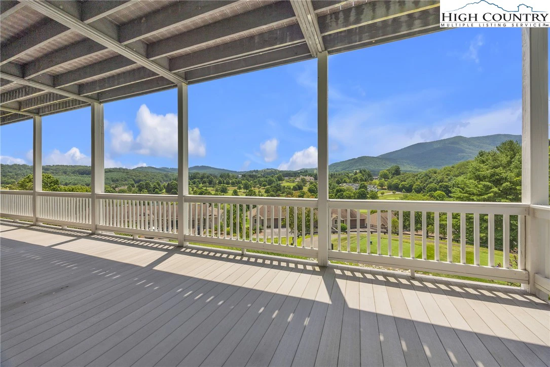 Image number 15 for the current listing