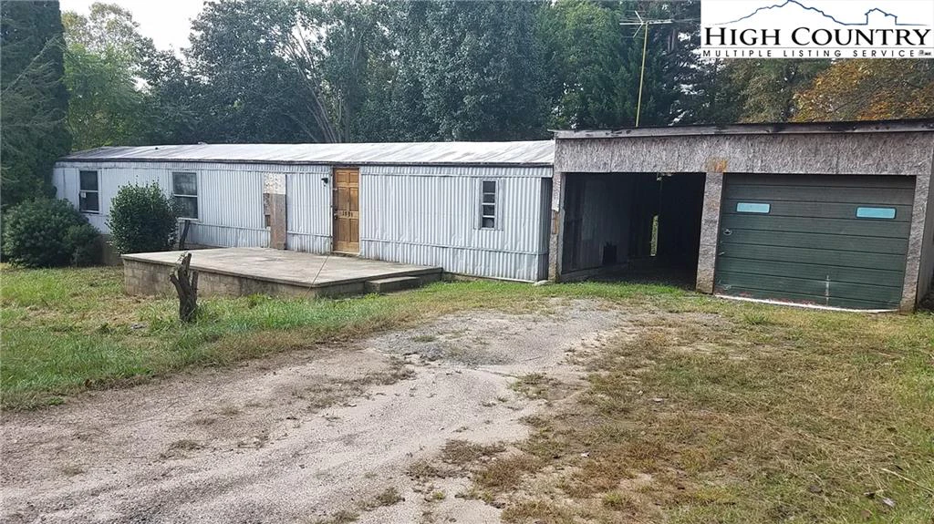 Image number 1 for the current listing