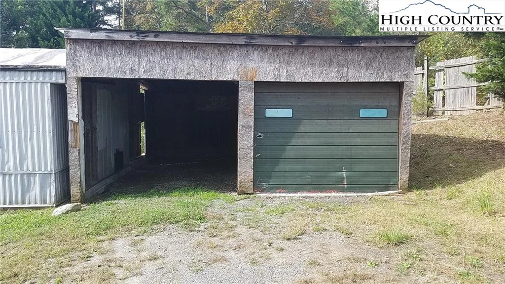 Image number 7 for the current listing