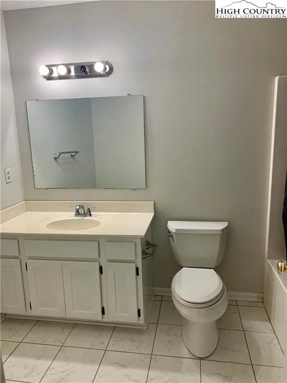Image number 7 for the current listing