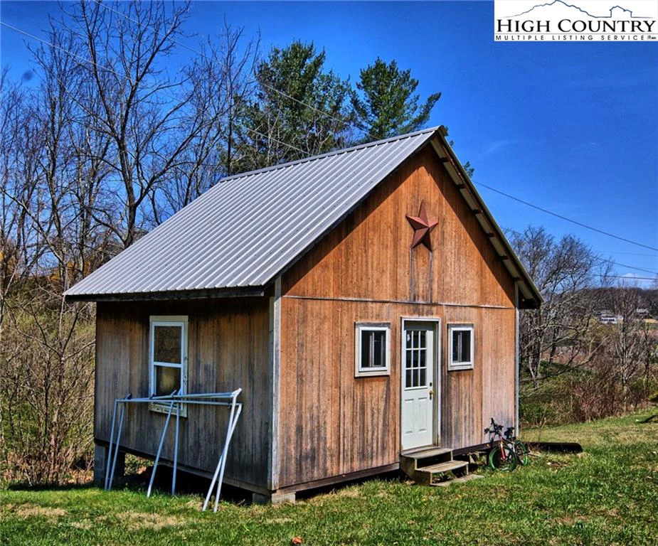Image number 12 for the current listing