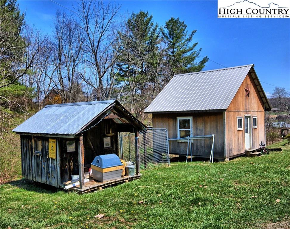 Image number 14 for the current listing