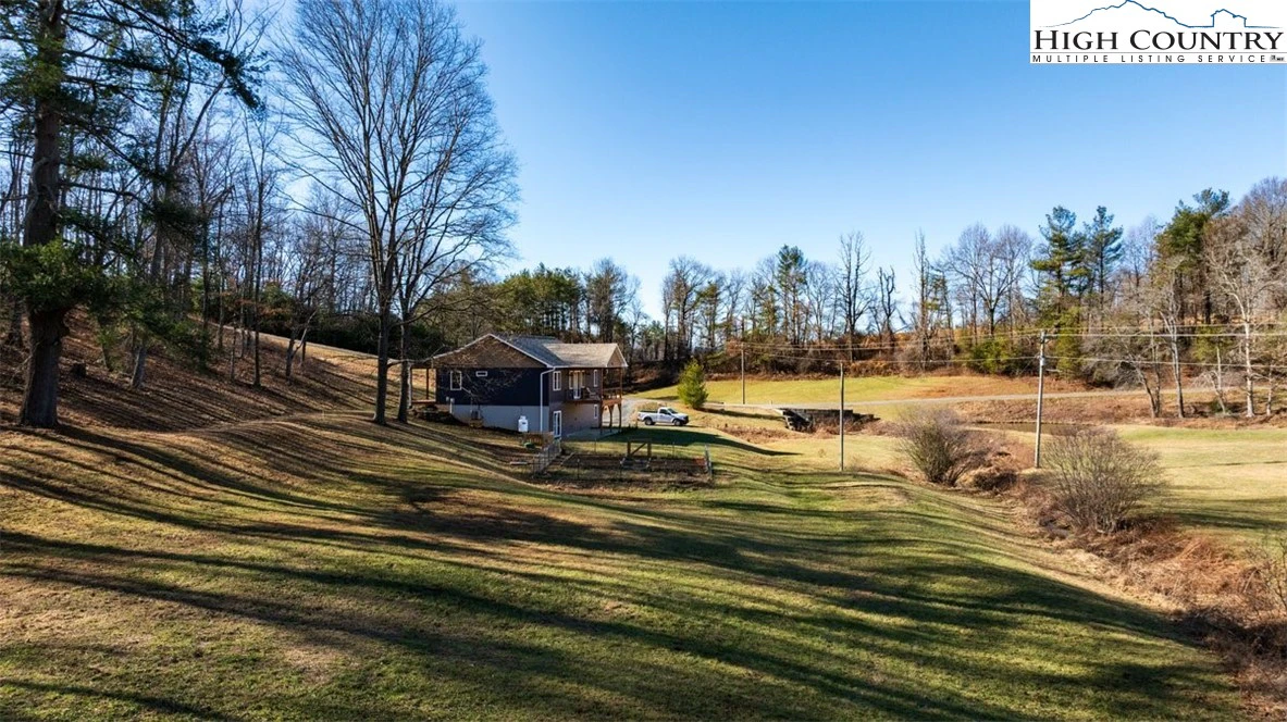 Image number 21 for the current listing