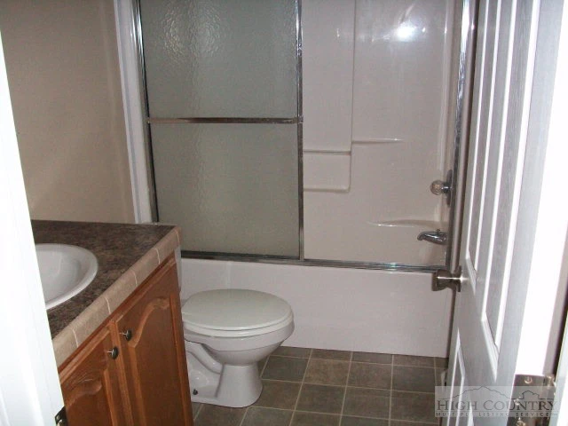 Image number 11 for the current listing