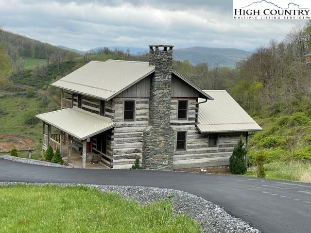 Image number 1 for the current listing