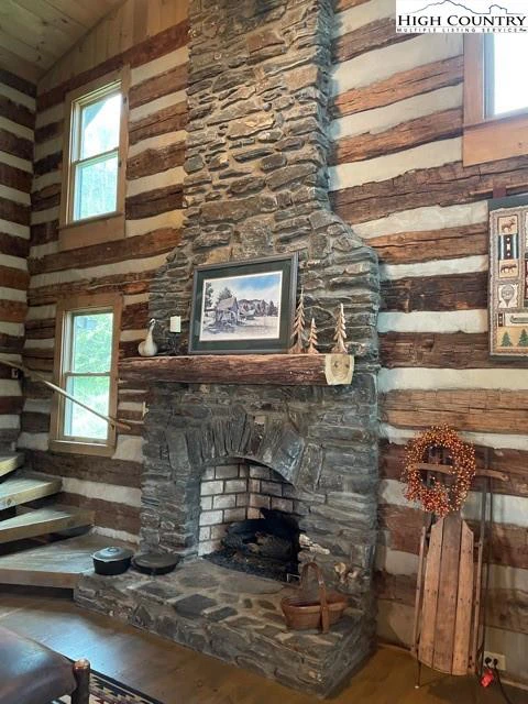 Image number 5 for the current listing