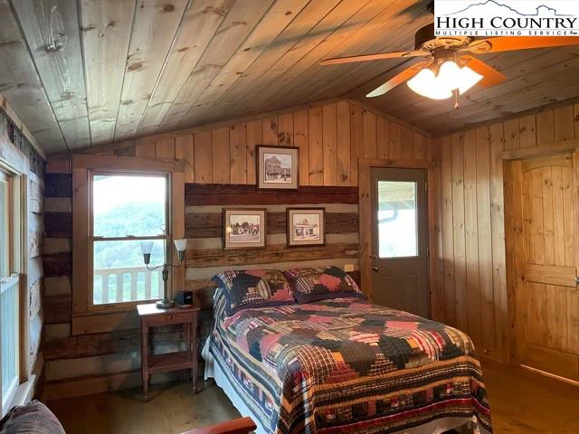 Image number 7 for the current listing