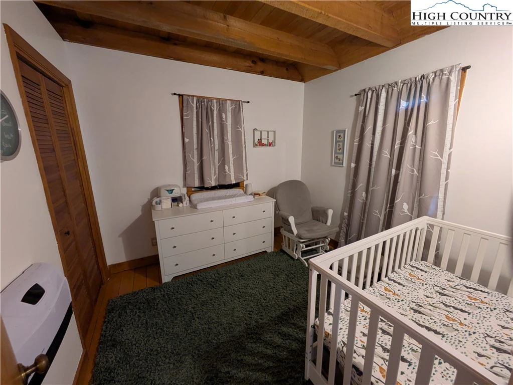 Image number 12 for the current listing