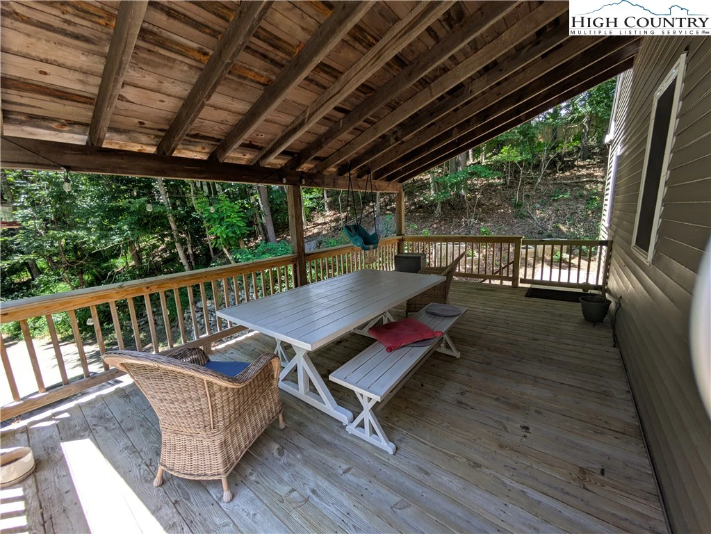 Image number 10 for the current listing