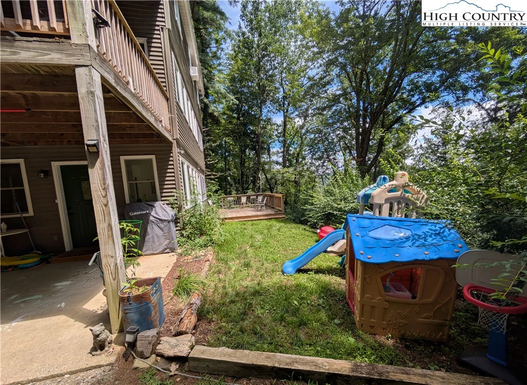 Image number 13 for the current listing