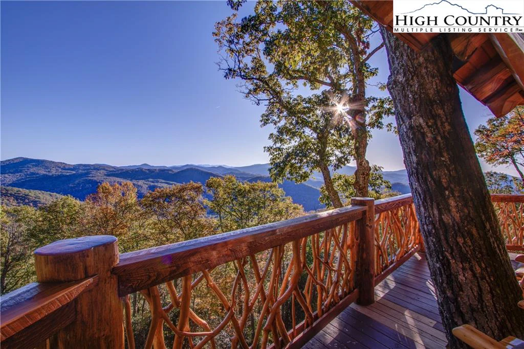 Image number 9 for the current listing