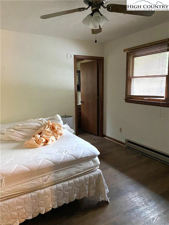 Image number 15 for the current listing