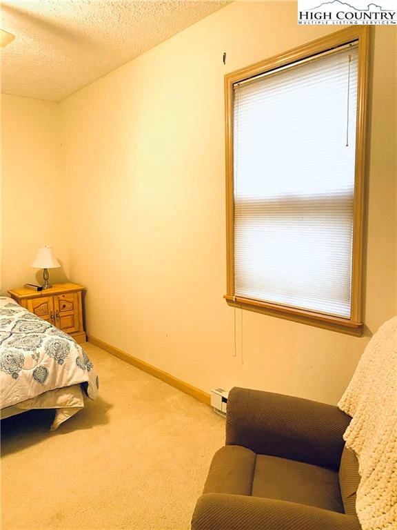 Image number 9 for the current listing