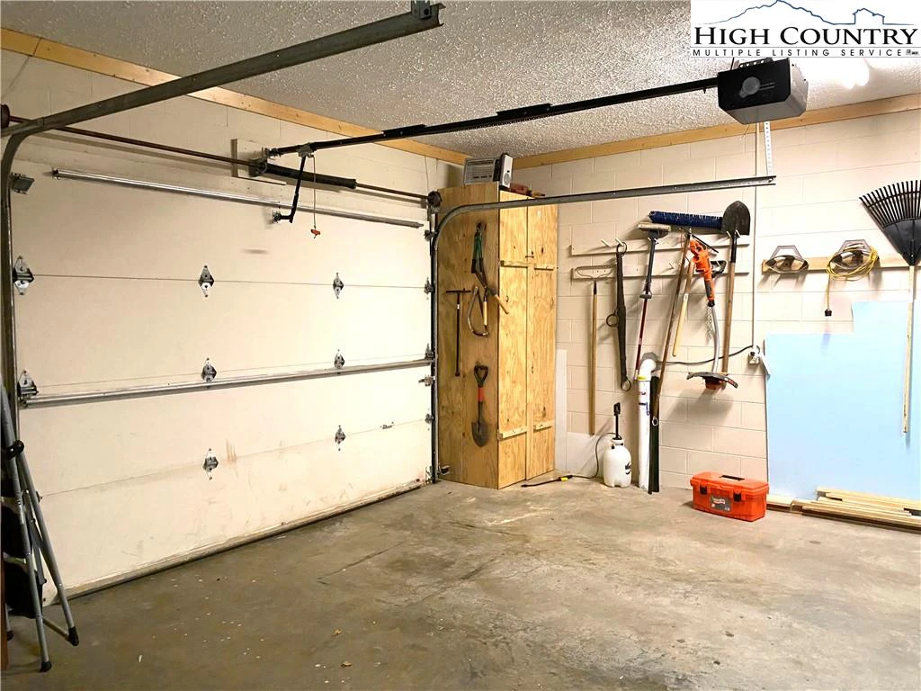 Image number 3 for the current listing