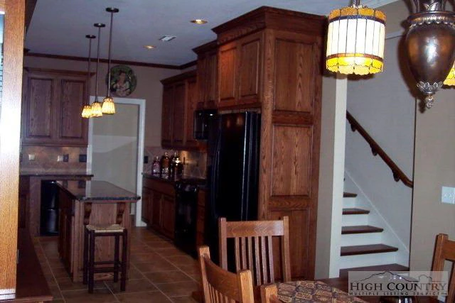 Image number 5 for the current listing