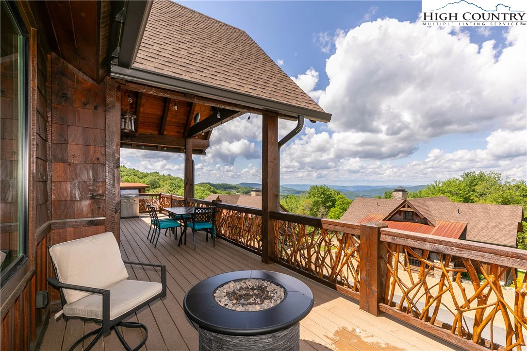 Image number 18 for the current listing