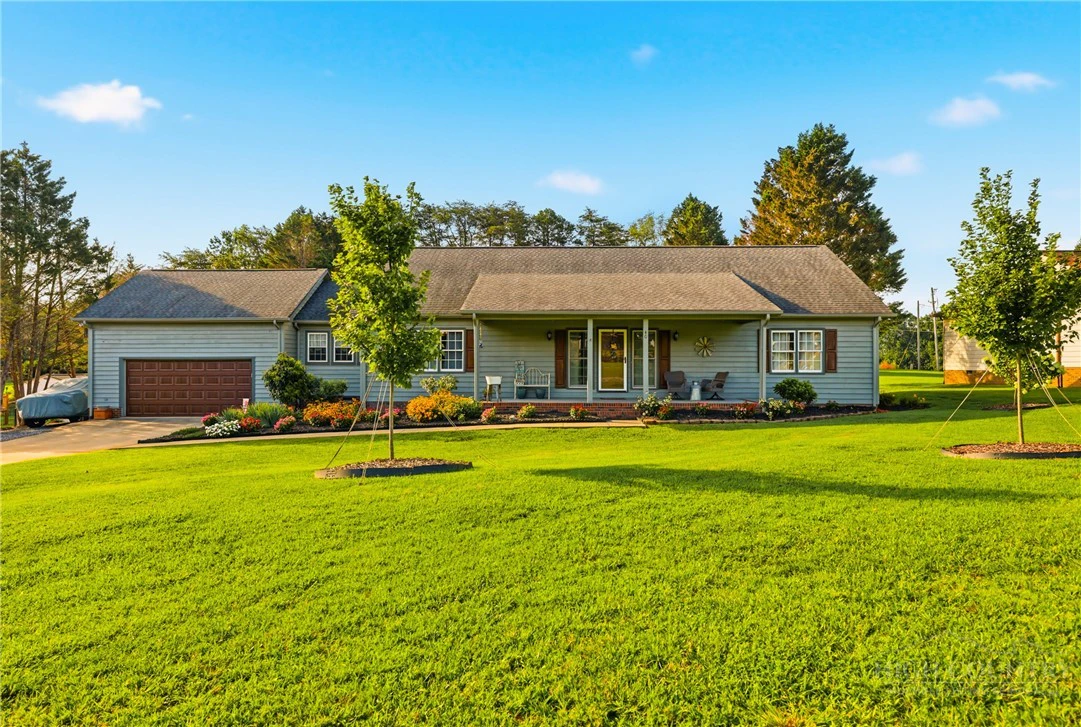 Image number 8 for the current listing