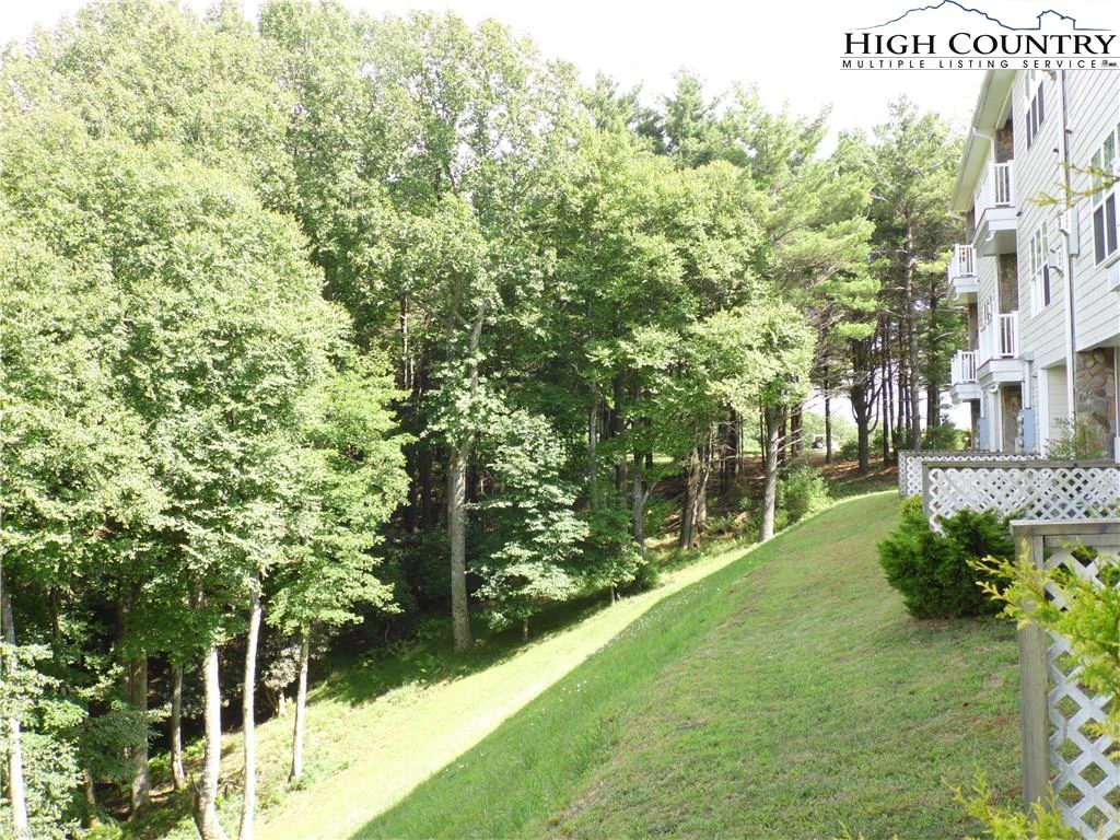 Image number 9 for the current listing