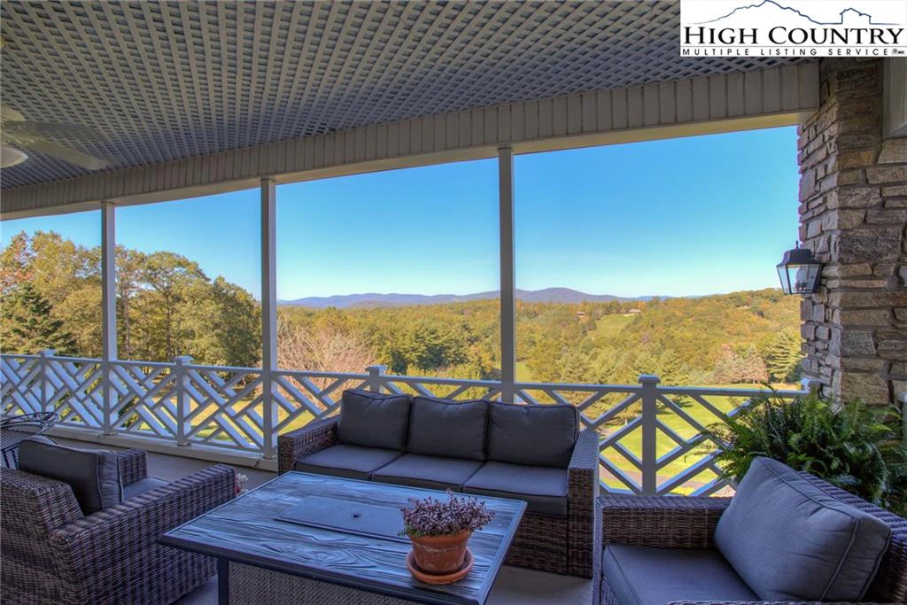 Image number 13 for the current listing