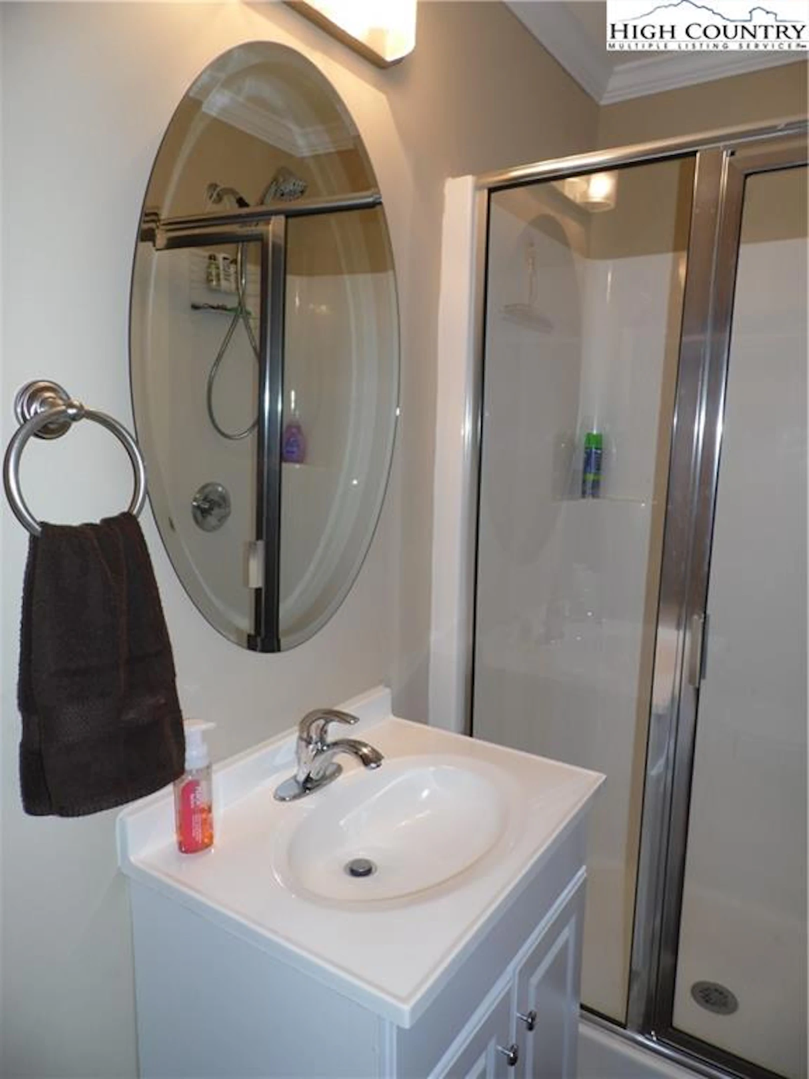 Image number 2 for the current listing