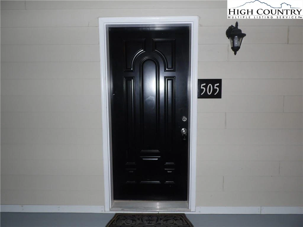 Image number 5 for the current listing