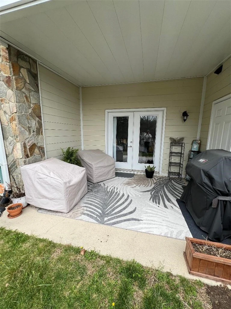 Image number 9 for the current listing