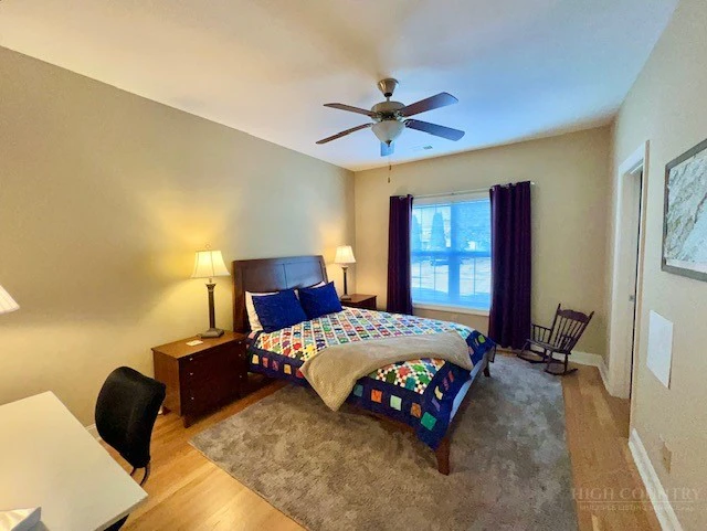 Image number 9 for the current listing