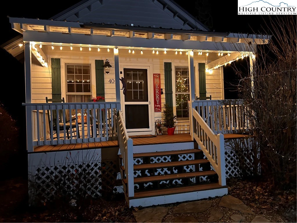 Image number 1 for the current listing
