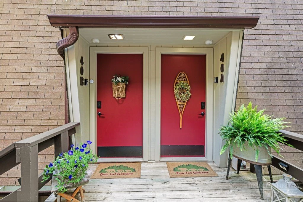 Image number 19 for the current listing