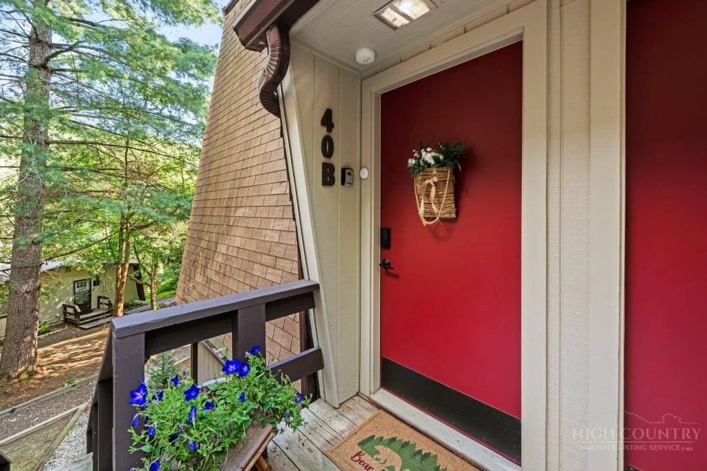 Image number 8 for the current listing