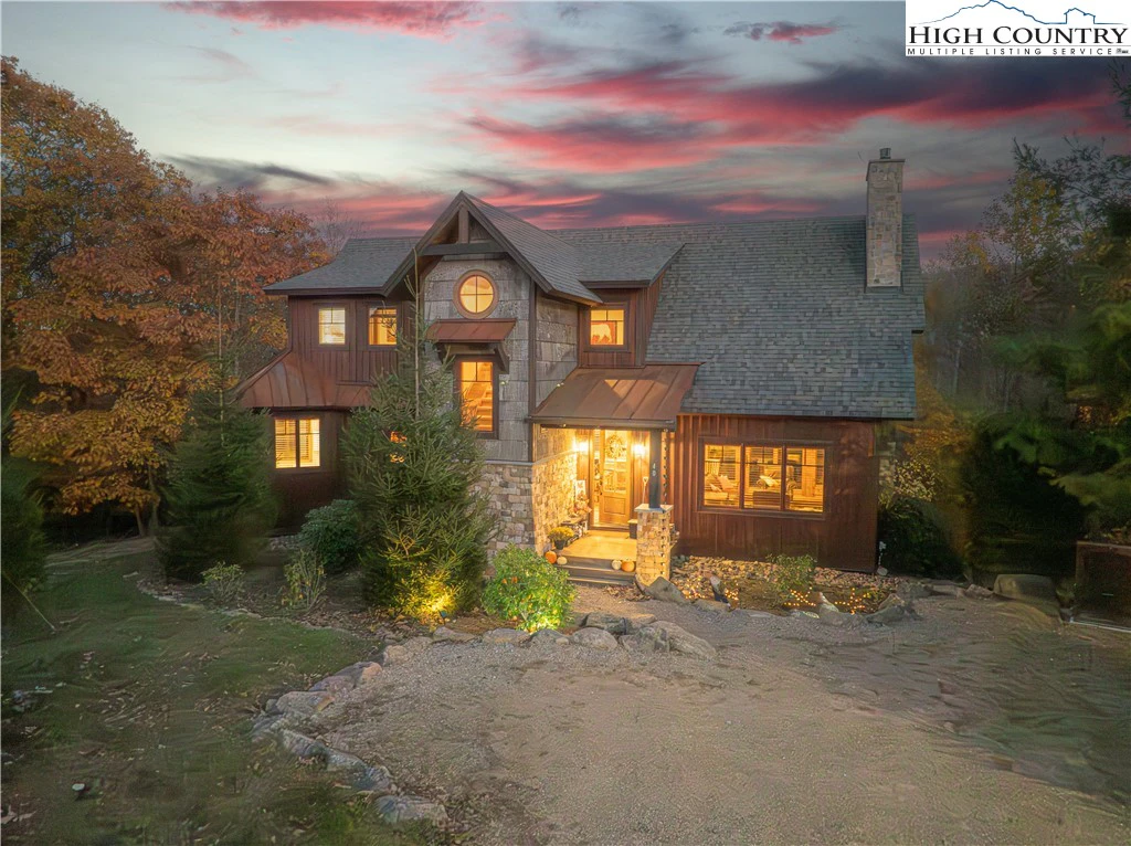 Image number 1 for the current listing