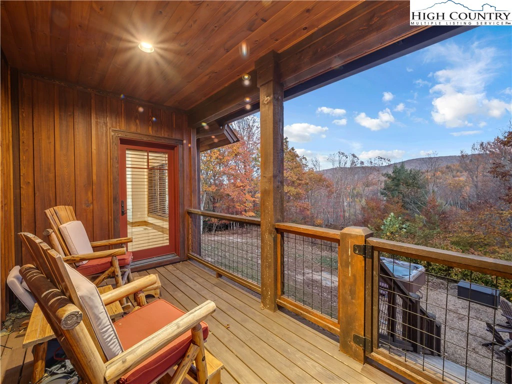 Image number 13 for the current listing