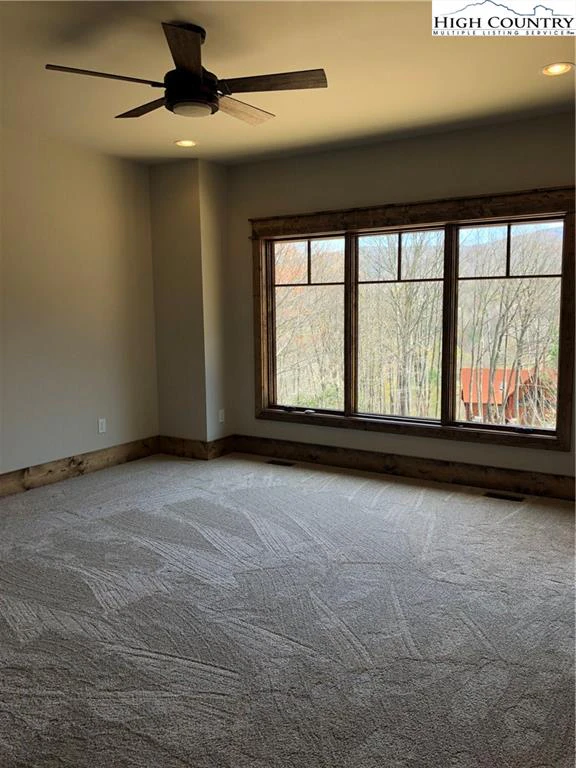 Image number 12 for the current listing