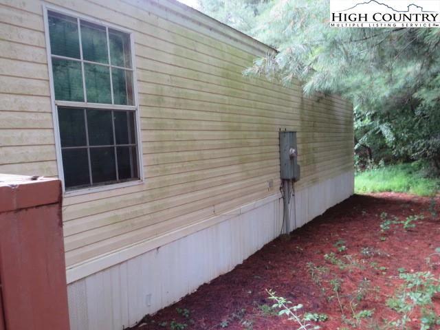 Image number 9 for the current listing