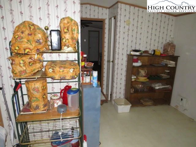 Image number 6 for the current listing