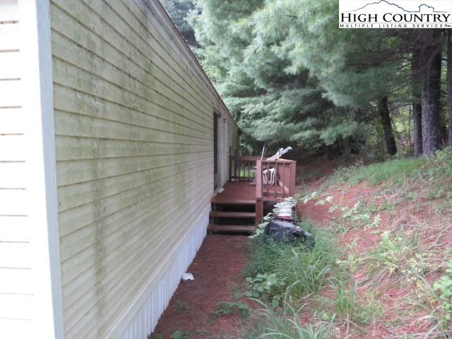 Image number 18 for the current listing