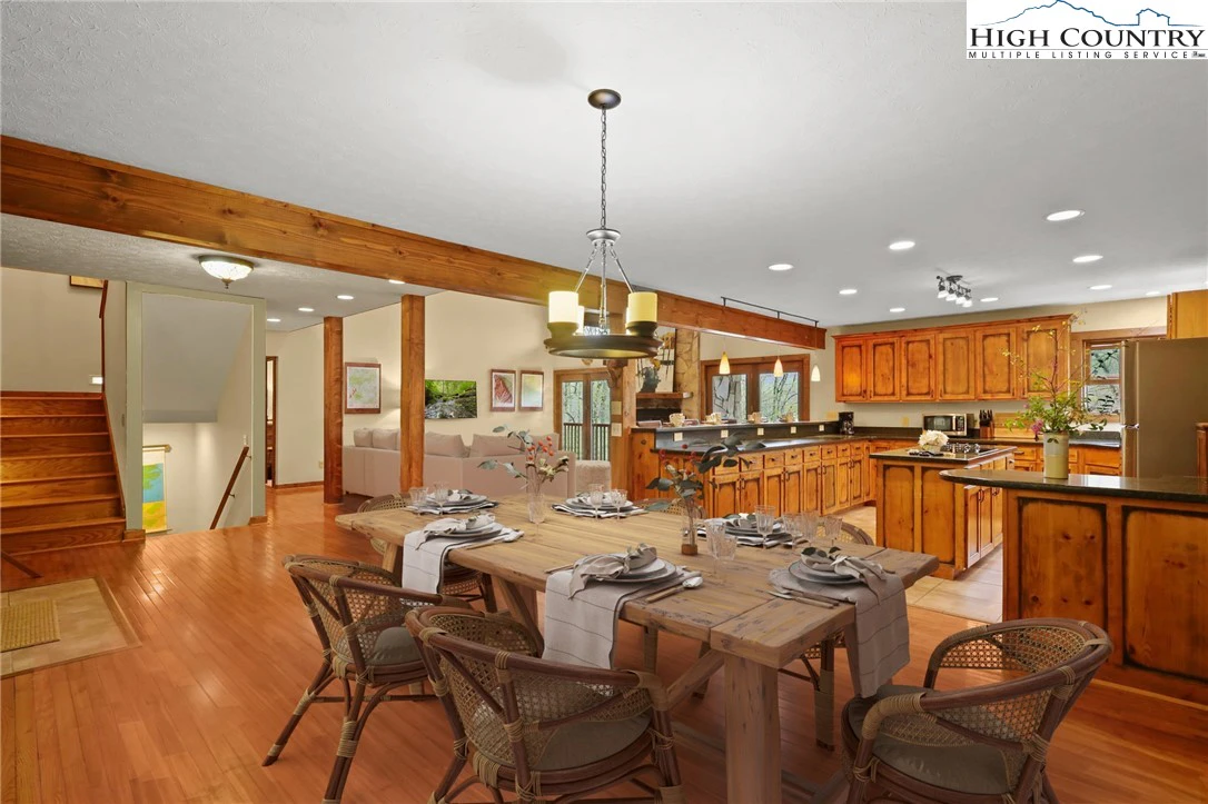 Image number 5 for the current listing