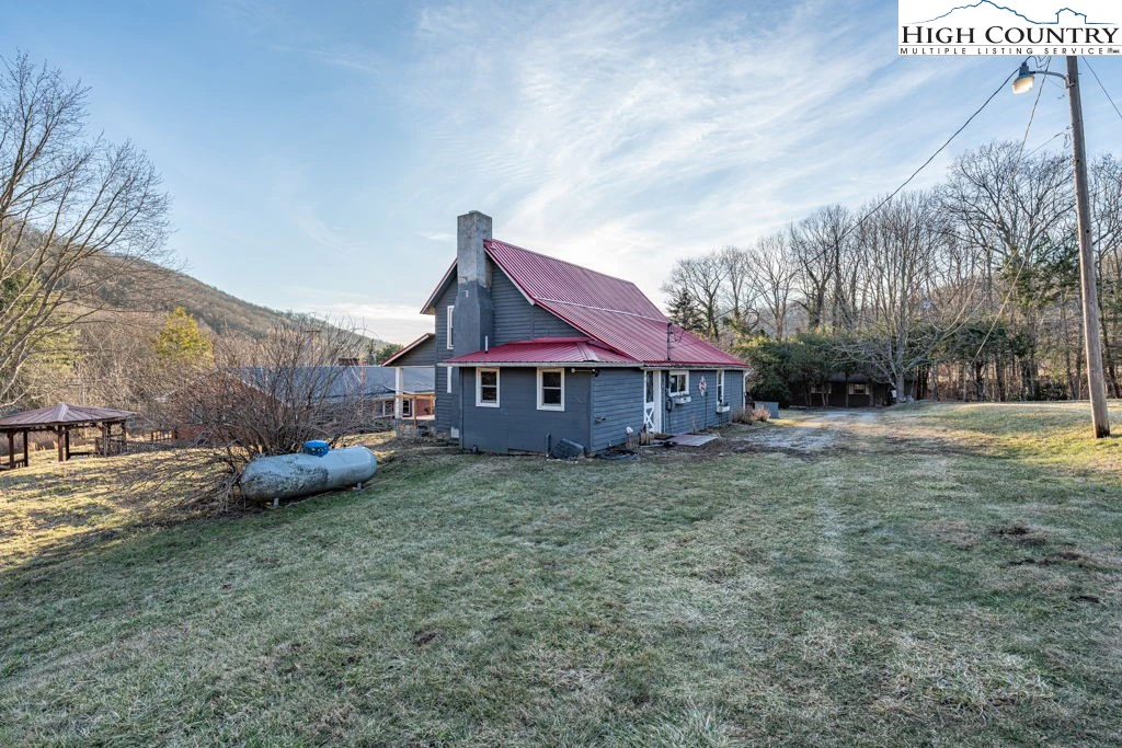 Image number 21 for the current listing