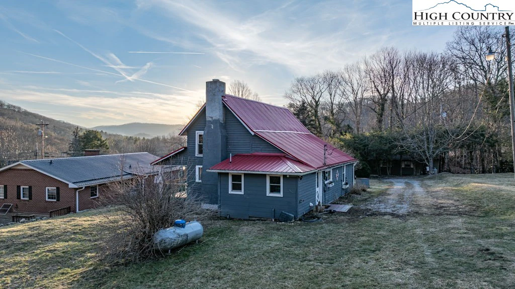 Image number 2 for the current listing