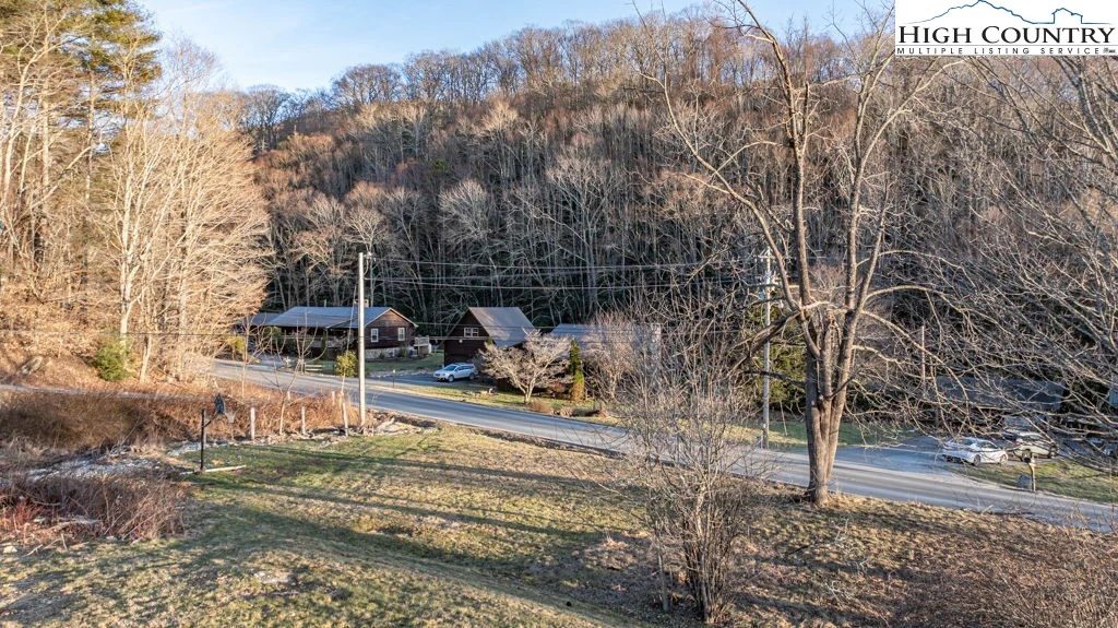 Image number 15 for the current listing