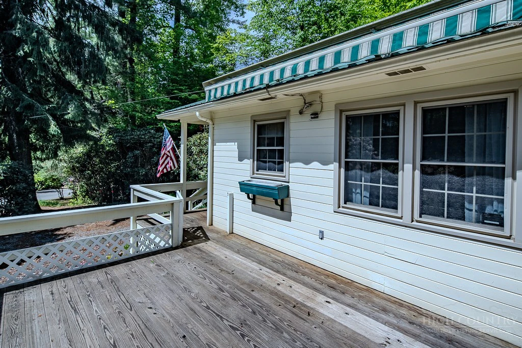 Image number 10 for the current listing