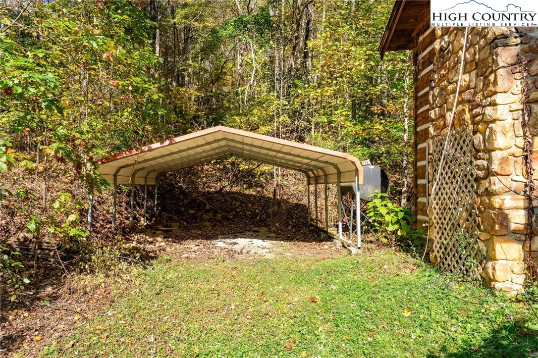 Image number 13 for the current listing