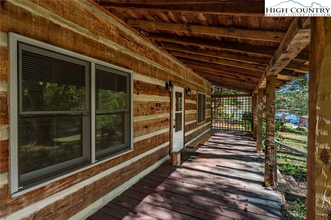 Image number 2 for the current listing