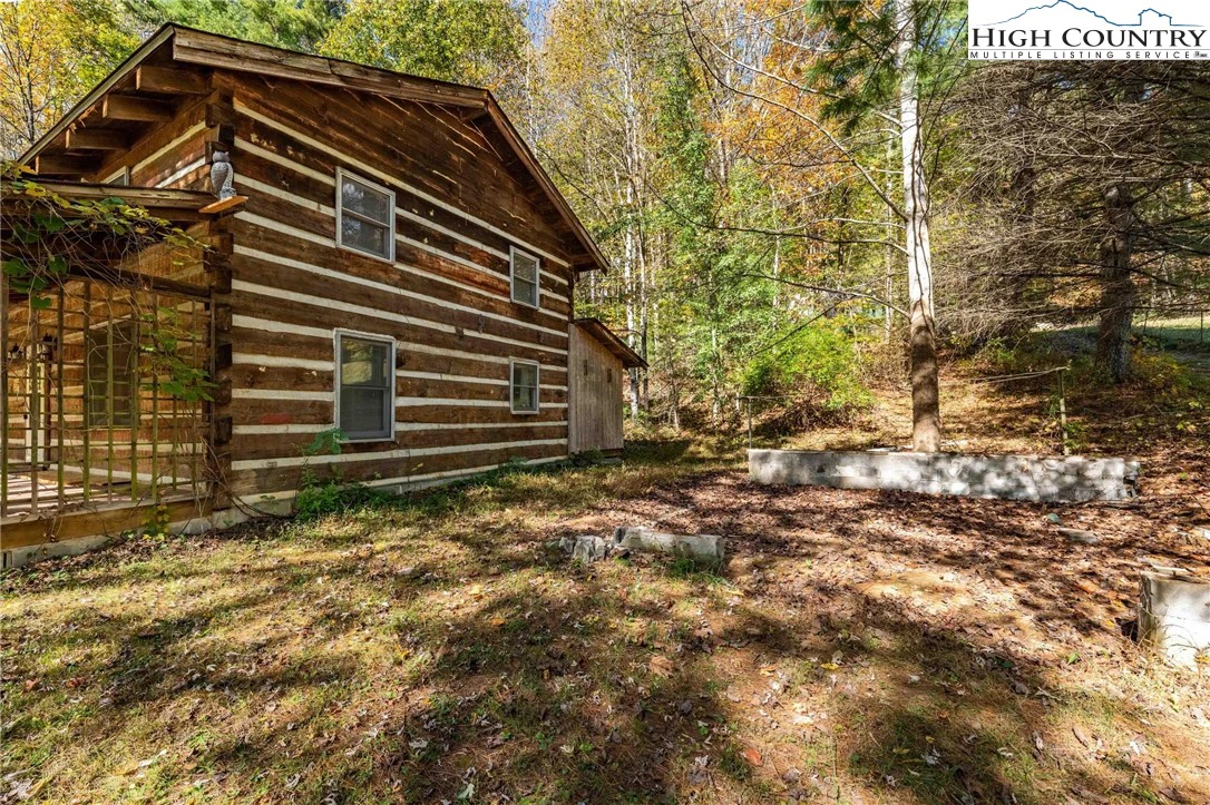 Image number 16 for the current listing