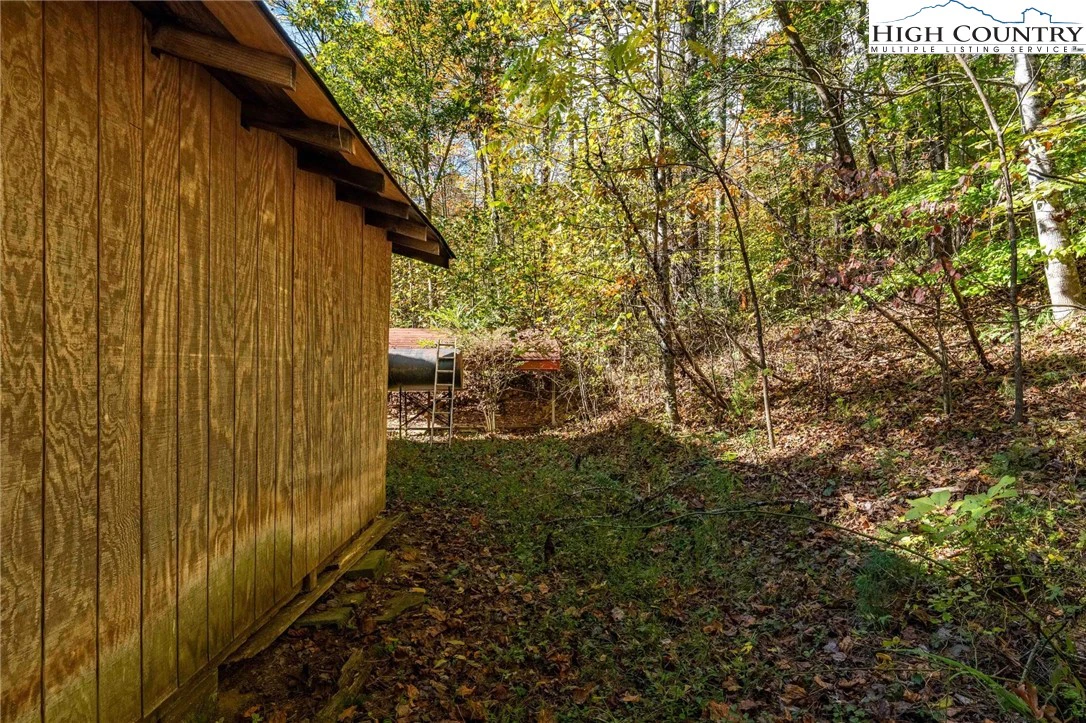 Image number 18 for the current listing