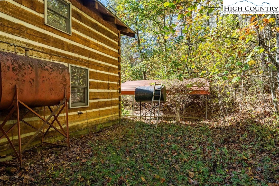 Image number 19 for the current listing