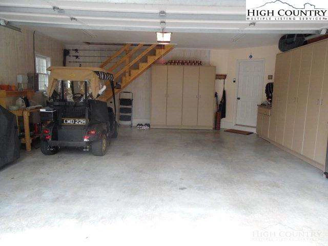Image number 13 for the current listing
