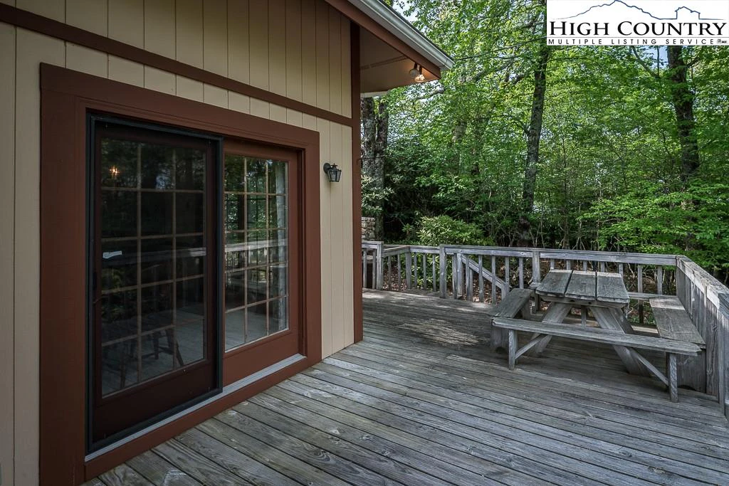 Image number 12 for the current listing